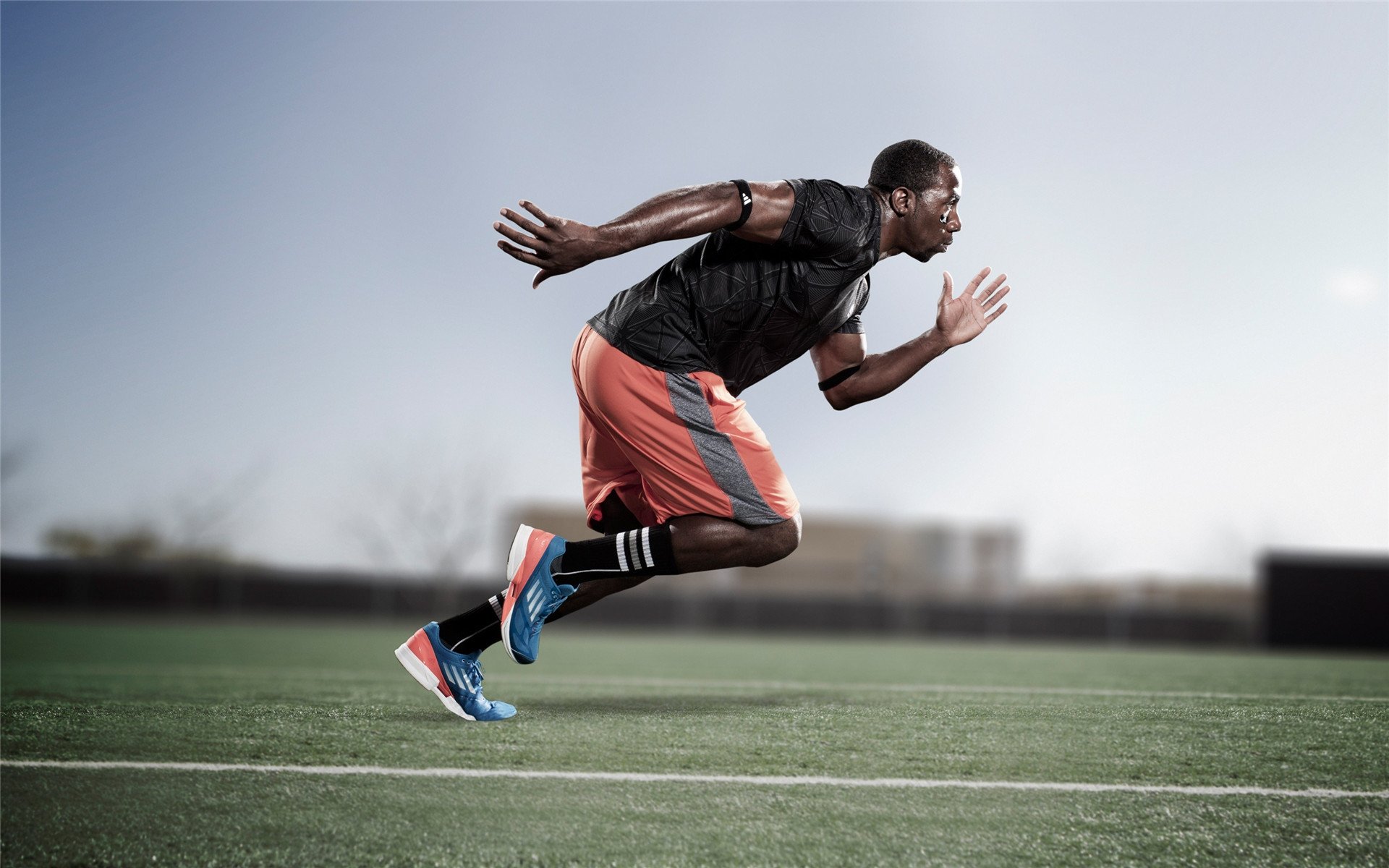 绿色环保骑摩托，低碳出行新潮流，转载环保骑行